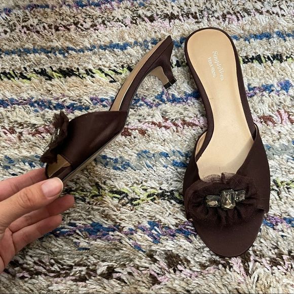 Simply Vera wang brown open toe mules‎ - Picture 1 of 5